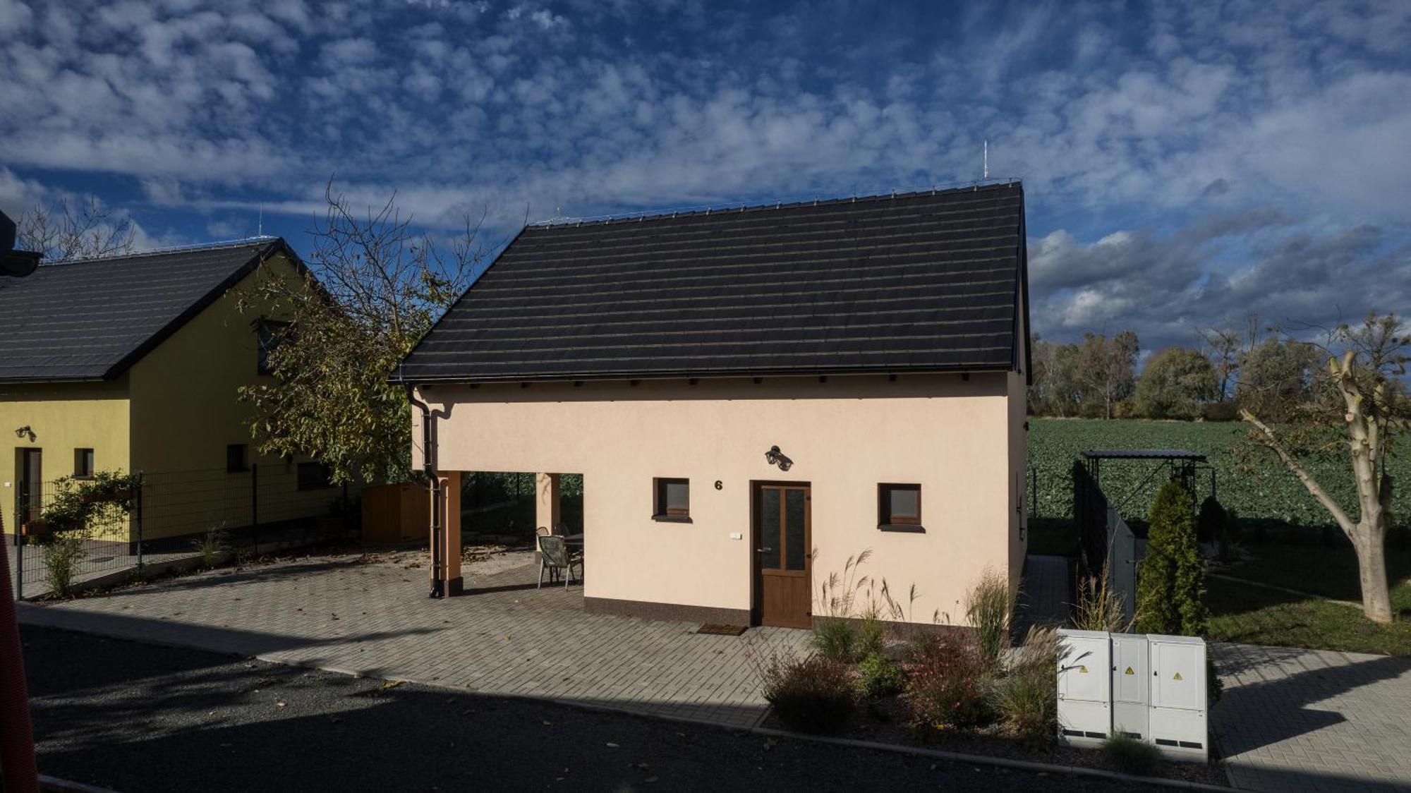 Villa Rekreacni Dum U Jezer, Milovice 6 Exterior foto